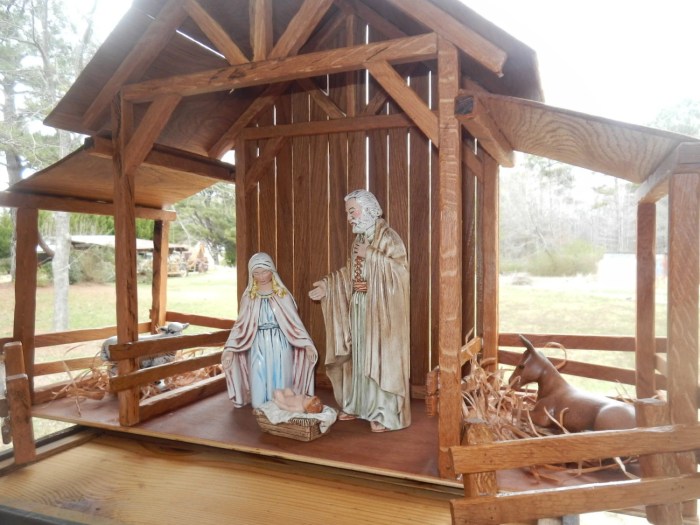 Diy christmas nativity stable