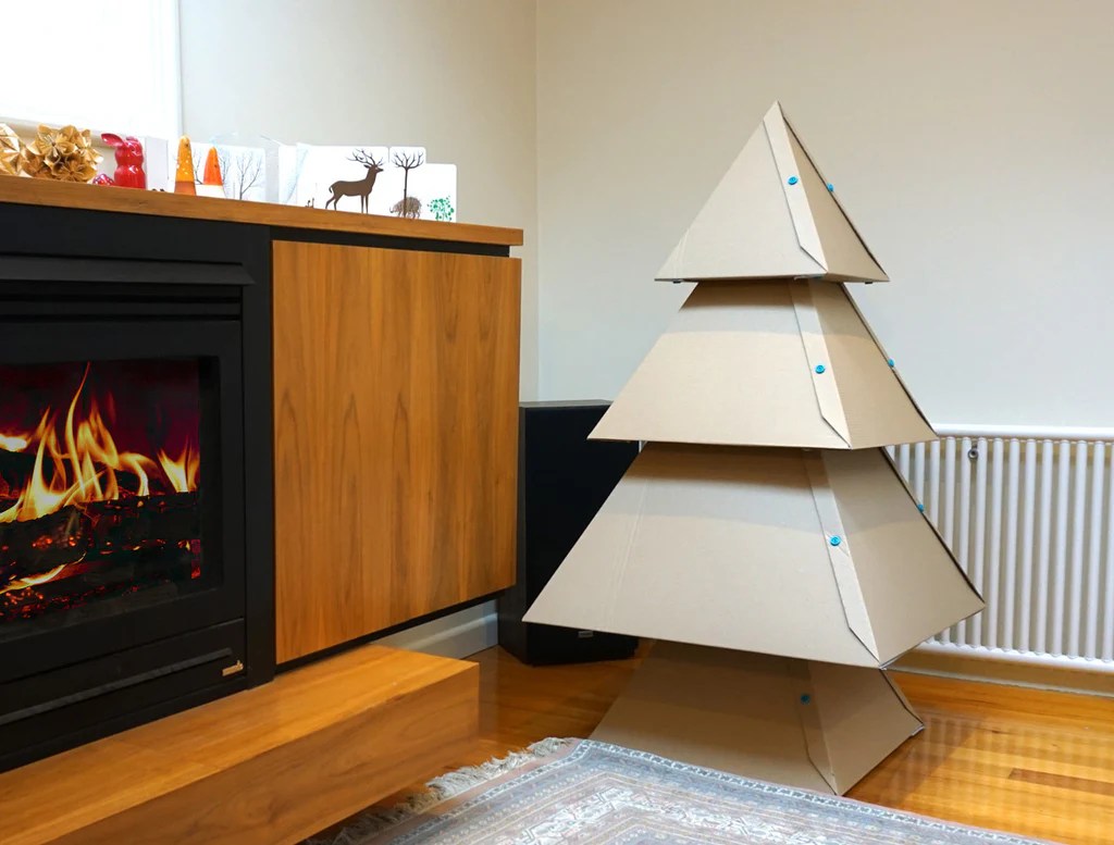 Diy christmas tree with cardboard